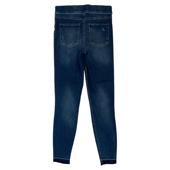 Spanx Distressed Skinny Jeans with Raw Hem Size Small Pull On - Picture 10 of 11